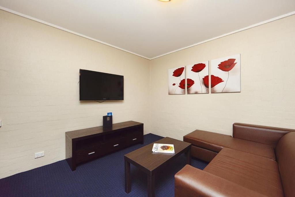 Two-Bedroom Apartment,57722326:JPEG