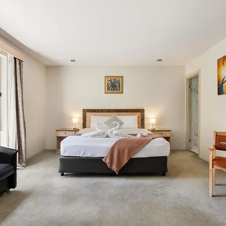 Ibis Styles Canberra-3
