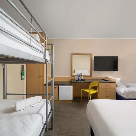 Ibis Styles Canberra-2